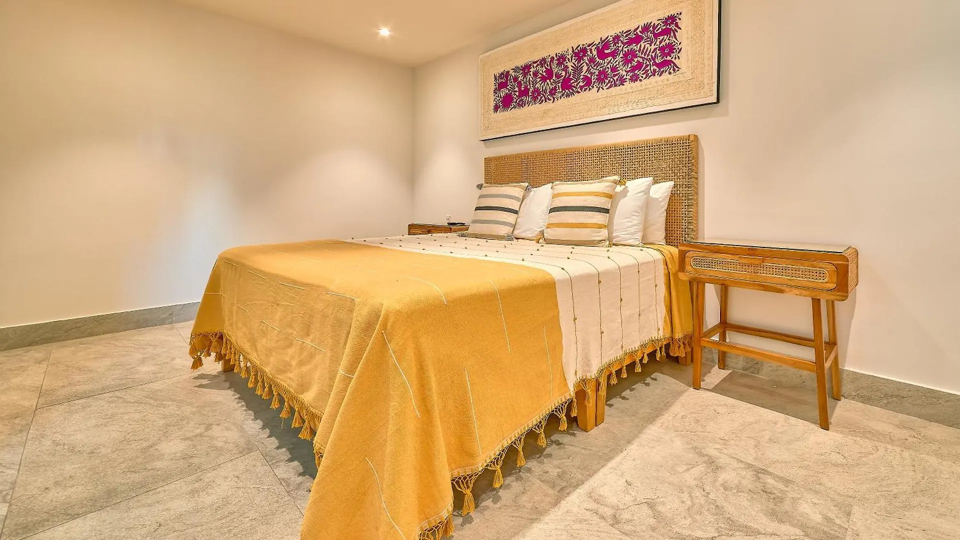 Maxwell Residences At Indah Puerto Vallarta 4*,