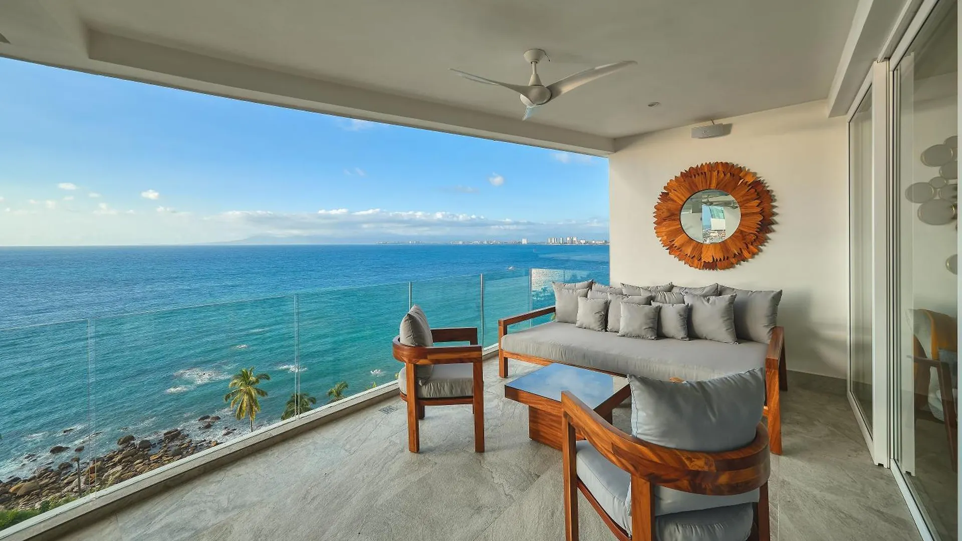 Hotel Maxwell Residences At Indah Puerto Vallarta