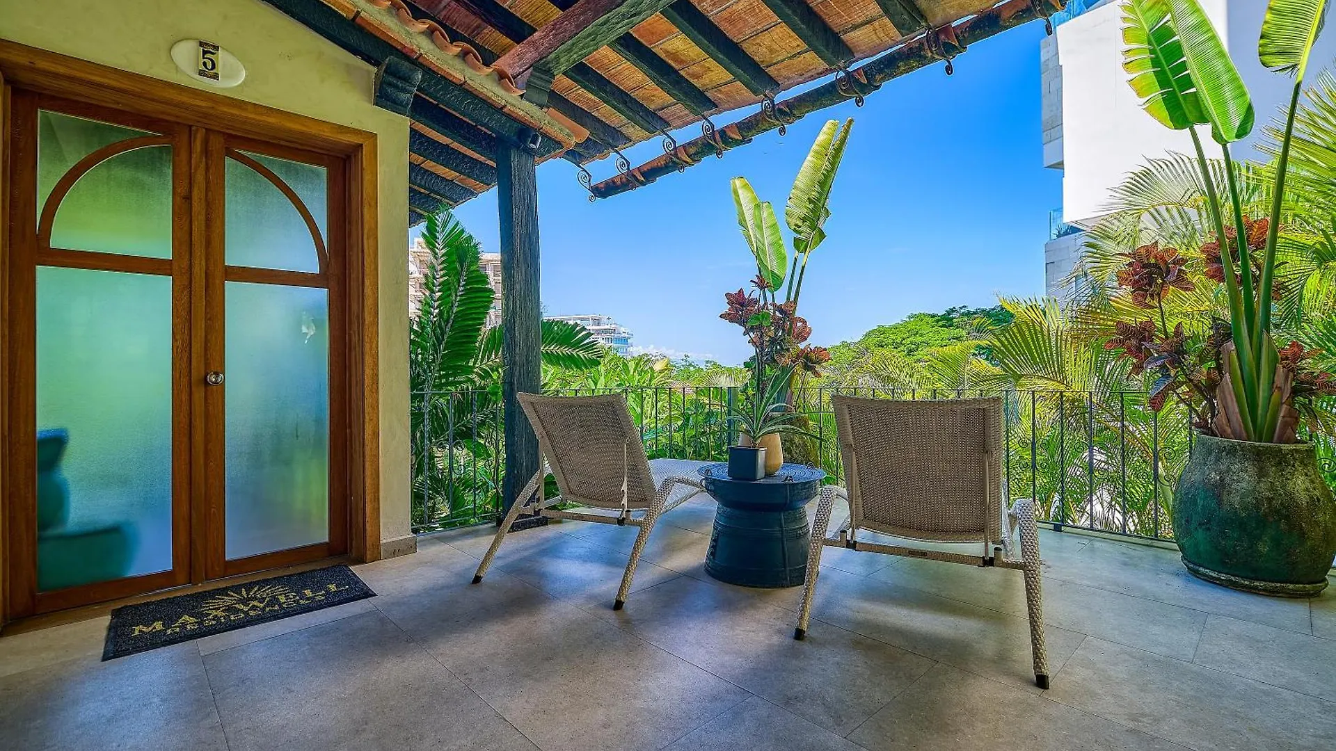 Hotel Maxwell Residences At Indah Puerto Vallarta