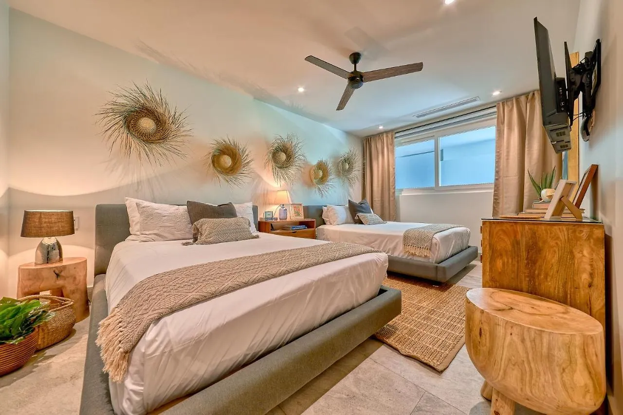 Maxwell Residences At Indah Puerto Vallarta 4*,