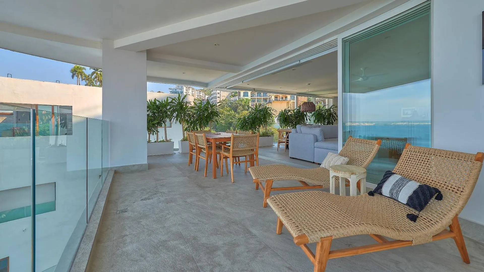 Maxwell Residences At Indah Puerto Vallarta Hotel